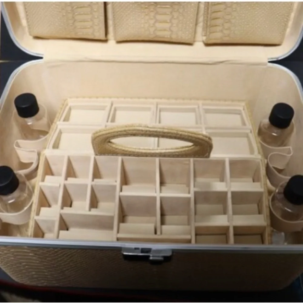 Makeup Case Vintage New? w/mirror removable tray & 4 plastic bottles with lids